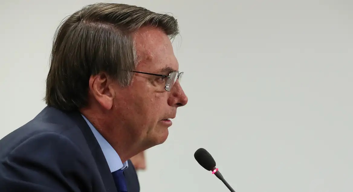 Prazo para Bolsonaro explicar descumprimento de medidas restritivas termina nesta sexta-feira (22)