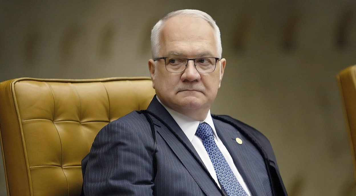 Edson Fachin toma posse como presidente do STF nesta segunda-feira (29)