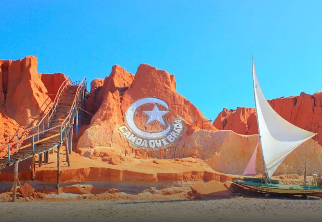 MP entra com ação para interditar 12 barracas em Canoa Quebrada, litoral leste do Ceará; entenda