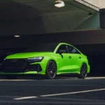 Após pré-venda bombástica, novo Audi RS3 2026 já está nas concessionárias da marca no Brasil