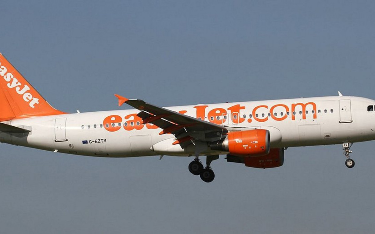 Passageiros acusam família de embarcar idosa morta em voo na Espanha