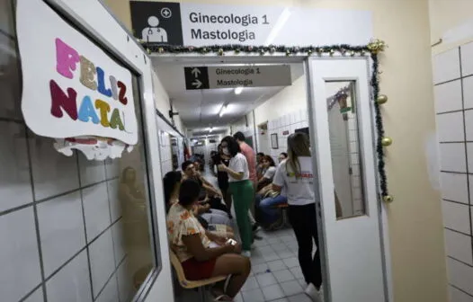 Ceará deve superar marca de 160 mil cirurgias no ano, diz Elmano durante mutirão em Fortaleza