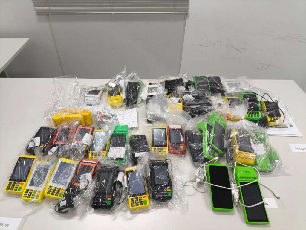 Sefaz-CE identifica R$ 57 milhões em movimentações sem nota fiscal e apreende 50 maquinetas em Fortaleza