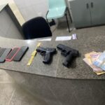 Criminosos são presos minutos depois de assaltar clientes de pizzaria em Horizonte