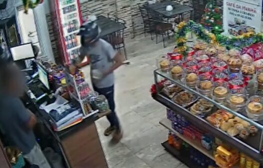 Dupla armada invade padaria e faz a “limpa” no bairro Vila Velha, em Fortaleza