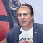 Camilo Santana defende candidatura de Cid Gomes ao Senado e diz que aliado “pode ser o que quiser”