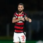 Michael rescinde contrato com o Flamengo e fica livre para acertar com outra equipe