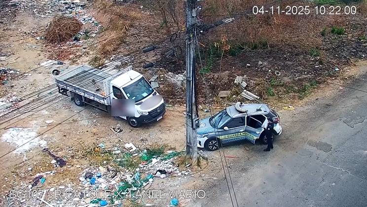 Agefis intensifica fiscalização contra descarte irregular de lixo e autua responsáveis em Fortaleza