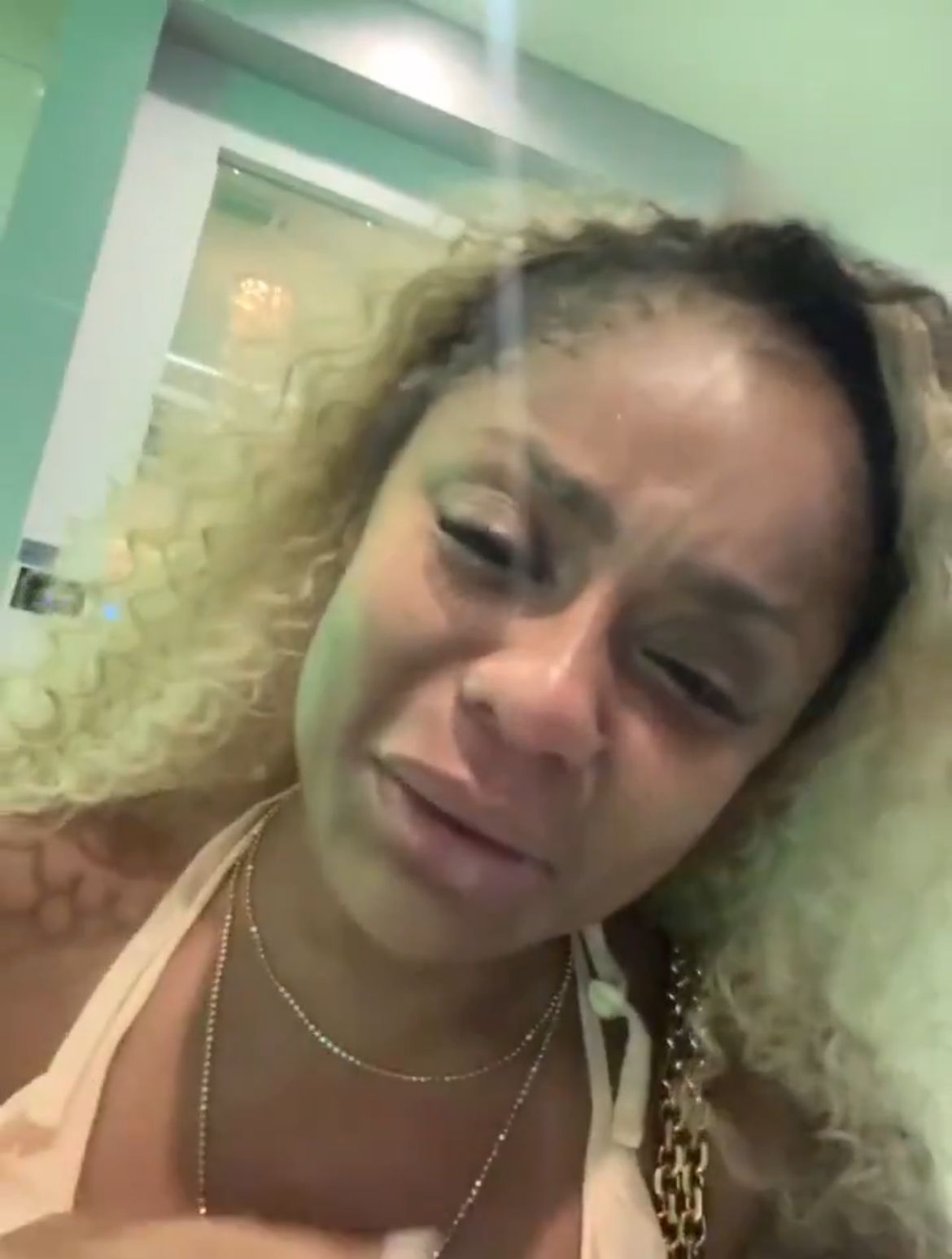 Vídeo mostra Cariúcha chorando e relatando agressão após confusão em Santa Catarina