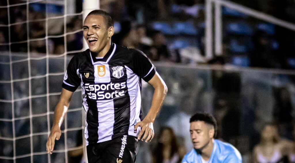 Ceará goleia o Floresta, garante vaga na final do Cearense e decide título contra o Fortaleza