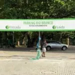 Parque Rio Branco: Prefeitura diz que estacionamento segue gratuito após instalação de grades e pórtico