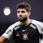 Yuri Alberto celebra volta ao Corinthians e prevê gol na Chapecoense de presente de aniversário