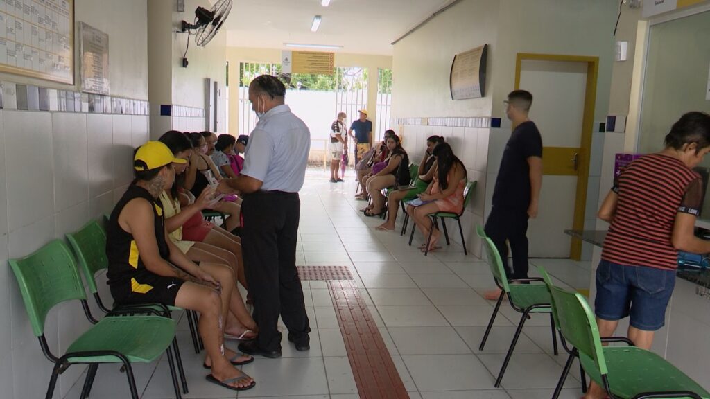 Casos de gripe lotam postos de saúde em Fortaleza; medicamentos precisaram ser repostos