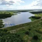 Chuvas no Ceará fazem mais dois açudes sangrarem e transformam paisagem do semiárido