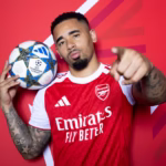 Gabriel Jesus faz juras de amor ao Palmeiras: ‘Penso em voltar todos os dias’