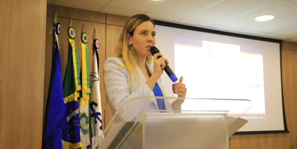 Jade Romero, vice de Elmano, deixa MDB e vai para a Federação União Progressista