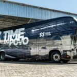 Ônibus do Ceará se envolve em acidente com carro em avenida de Fortaleza