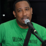 Ex-integrante do Molejo, Willian Araújo morre aos 60 anos e deixa legado no pagode dos anos 90