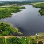 Açude Pau Preto volta a sangrar após um ano e chega a 100% da capacidade no Cariri