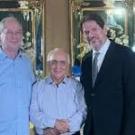 Após afastamento, Ciro e Cid Gomes aparecem juntos em evento em Fortaleza