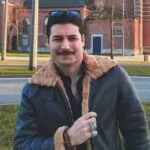 Cearense de 23 anos é encontrado morto em linha férrea na Inglaterra