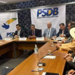 Ciro não descarta candidatura à Presidência pelo PSDB após convite de Aécio Neves