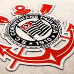 Corinthians tem dívida maior do que Palmeiras e São Paulo juntos e menor receita entre rivais