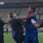 Carpini e Eduardo Barros brigam e acabam expulsos em Fortaleza x Cuiabá