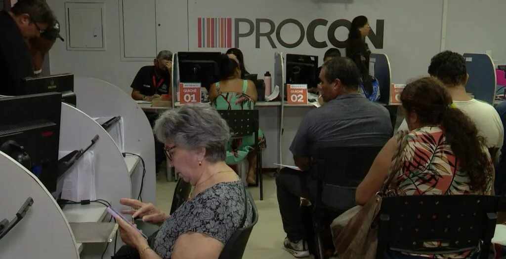 Falhas na rede de energia elétrica geram prejuízos em Fortaleza; consumidores têm direito a ressarcimento