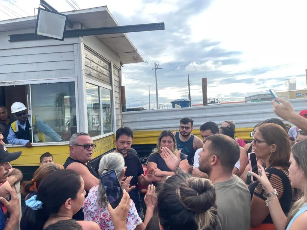 Famílias serão ressarcidas após queda de muro no Aeroporto de Fortaleza