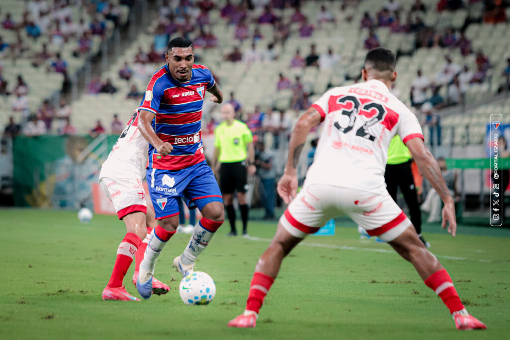 Fortaleza vence o CRB-AL por 2 a 1 e sai em vantagem na 5ª fase da Copa do Brasil
