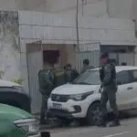 Mulher com medida protetiva tem casa invadida pelo ex-companheiro em Maracanaú