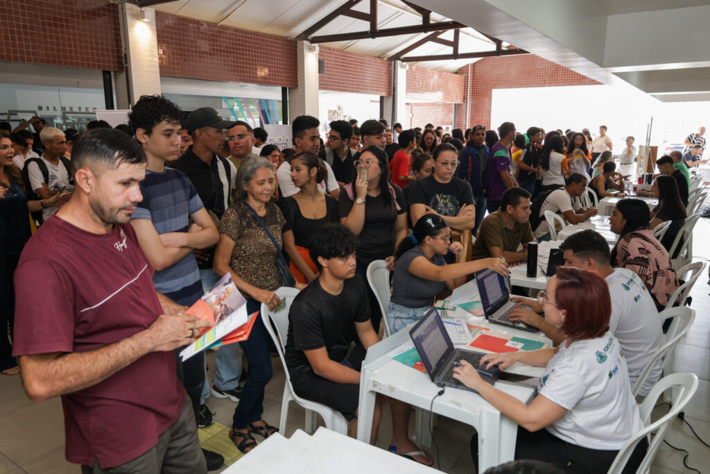 Sine oferece mais de 3 mil vagas de emprego em Fortaleza; veja como se candidatar hoje