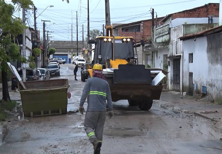 Todas as casas de vila são interditadas em Fortaleza; moradores culpam desmatamento em área do Aeroporto