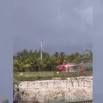 Helicóptero de passeio turístico registra princípio de incêndio em Jericoacoara, no Ceará
