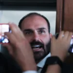 PGR pede condenação de Eduardo Bolsonaro ao STF por coação em processo sobre trama golpista