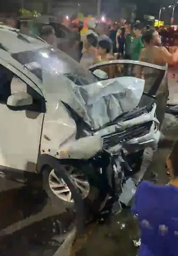 Taxista é arrastado durante assalto na Avenida Osório de Paiva, em Fortaleza