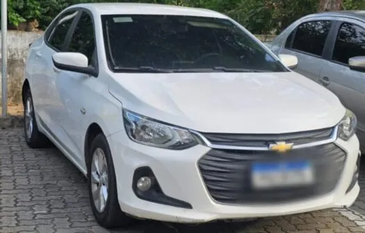 Motorista de aplicativo é sequestrada e amarrada dentro do próprio carro em Fortaleza