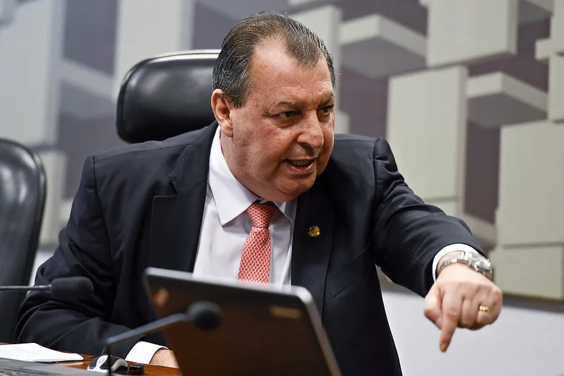 CPI da covid: Omar Aziz assume a presidência e indica Renan Calheiros como relator