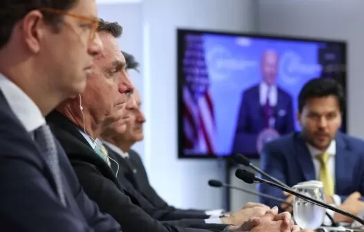 Bolsonaro promete fim das emissões de gases de efeito estufa até 2050