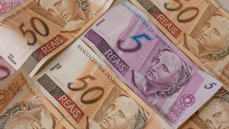Auxílio Emergencial de R$ 1.200 não acabou; descubra como ainda é possível receber ajuda financeira