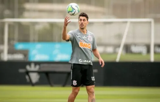 Corinthians decide encerrar vínculo de zagueiro Danilo Avelar após ofensa racial