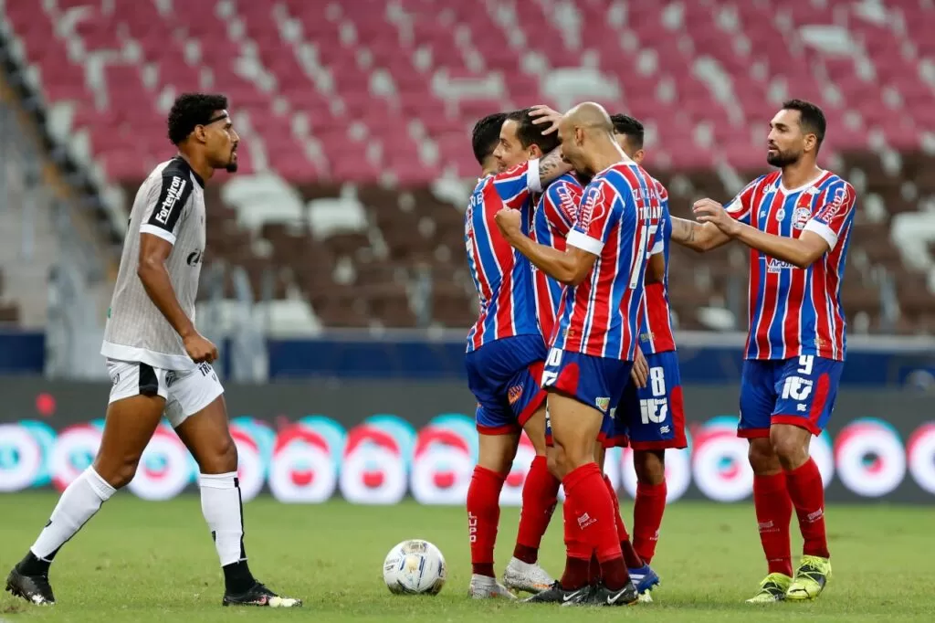 Pancadaria, torcedores na arquibancada e festa pós-jogo: os bastidores da final da Copa do Nordeste