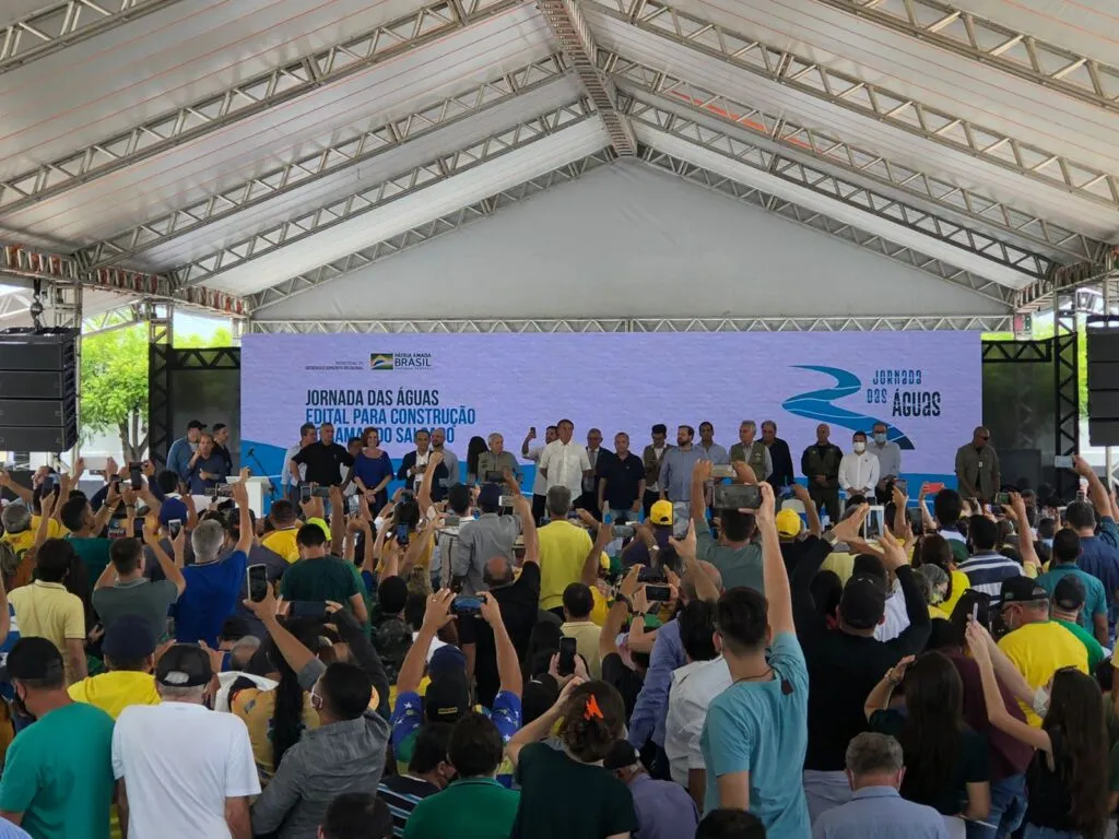 Bolsonaro visita Russas para inaugurar obras de infraestrutura