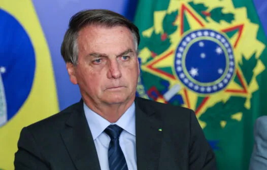 Bolsonaro se reúne com Pfizer e pede antecipação na entrega das vacinas