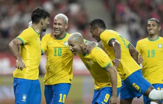 Seleção brasileira goleia Coreia do Sul por 5 a 1, com dois de pênalti de Neymar