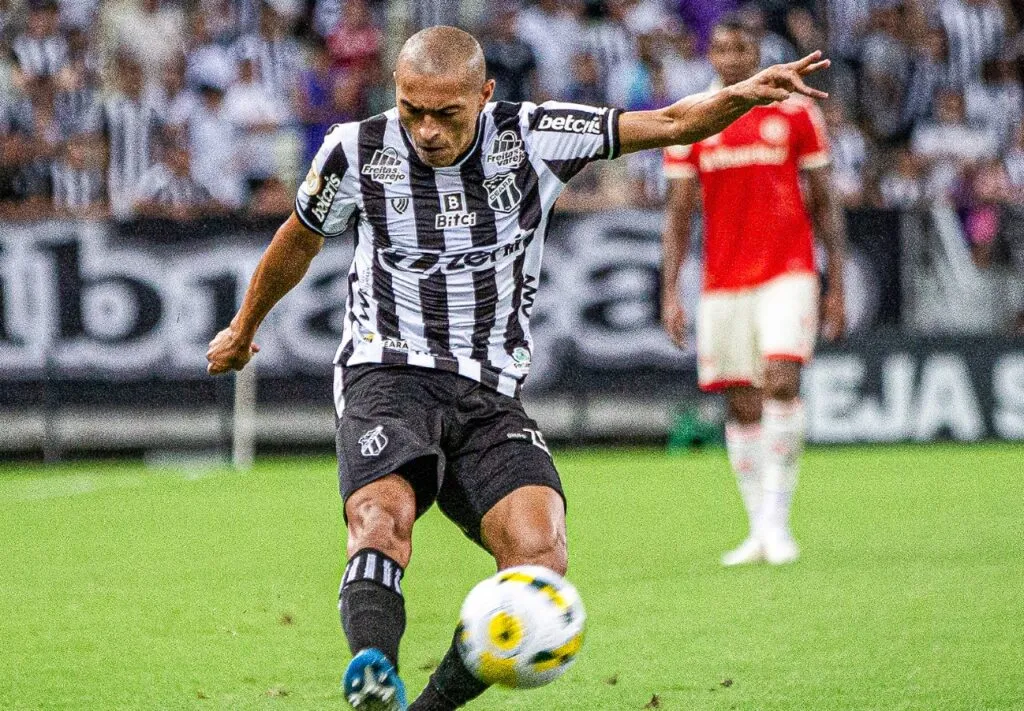 Ceará fica no 1 a 1 com o Inter, segue sem vencer em casa e empata 9ª partida pelo Brasileirão