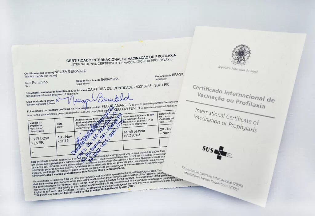 Certificado de vacinação está indisponível para quem recebeu vacinas diferentes contra o coronavírus