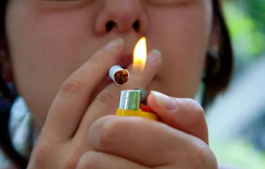 SUS oferece tratamento gratuito para quem quiser parar de fumar