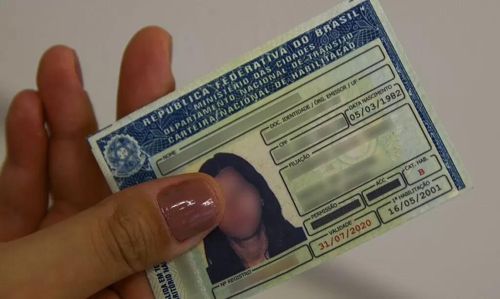 Motoristas podem fazer curso de reciclagem da CNH online; saiba como